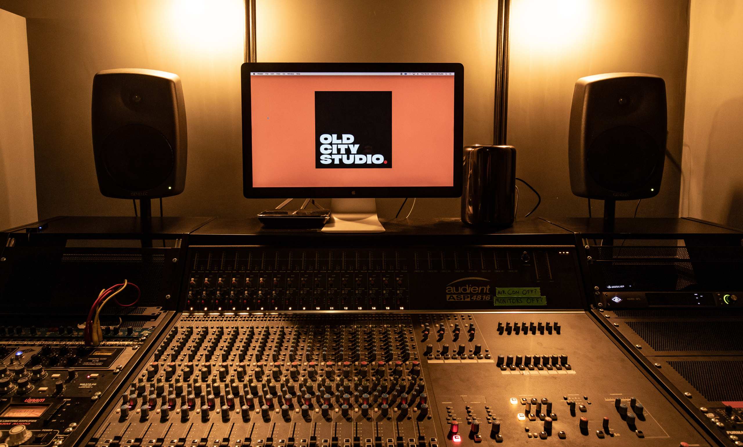 How much does it cost to use a recording studio in the UK?